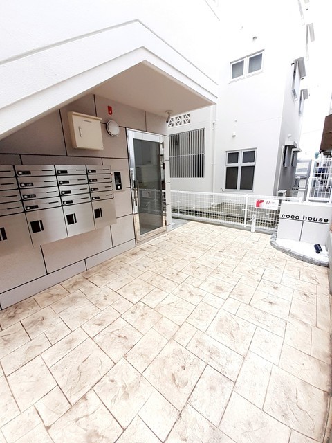 14/20 エントランス