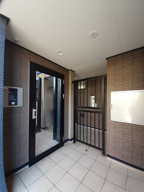 14/20 エントランス