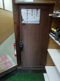 2/2 エントランス