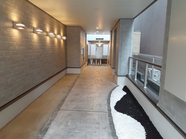 14/20 エントランス