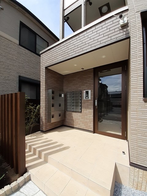 14/20 エントランス