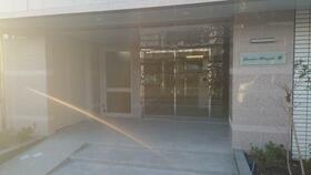 16/16 エントランス