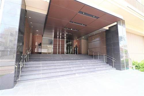 15/18 エントランス