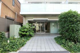 2/2 エントランス