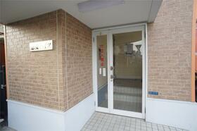 16/28 エントランス