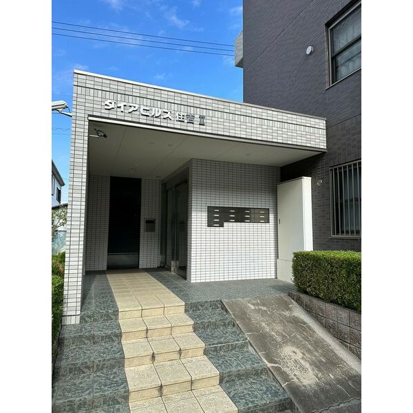 20/25 エントランス