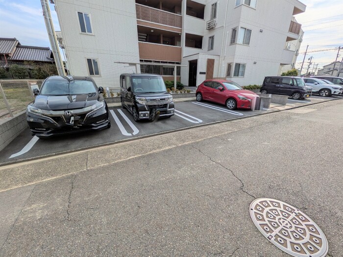 20/20 駐車場