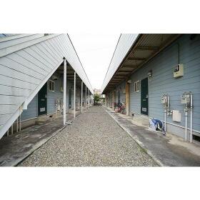 16/23 エントランス