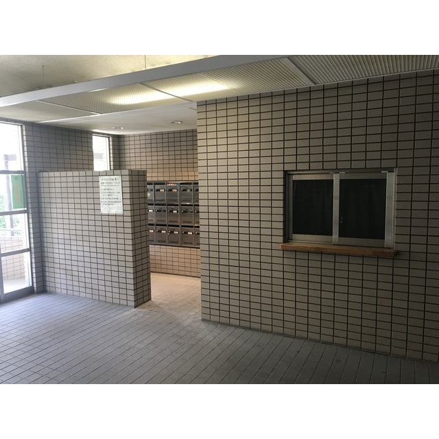 15/18 エントランス