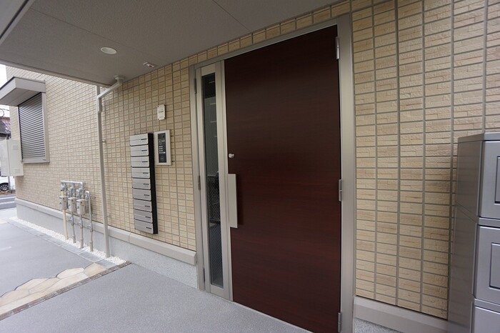 2/4 エントランス