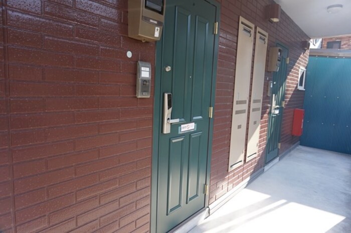 18/24 エントランス