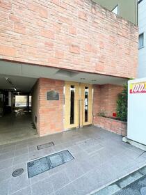 2/3 エントランス