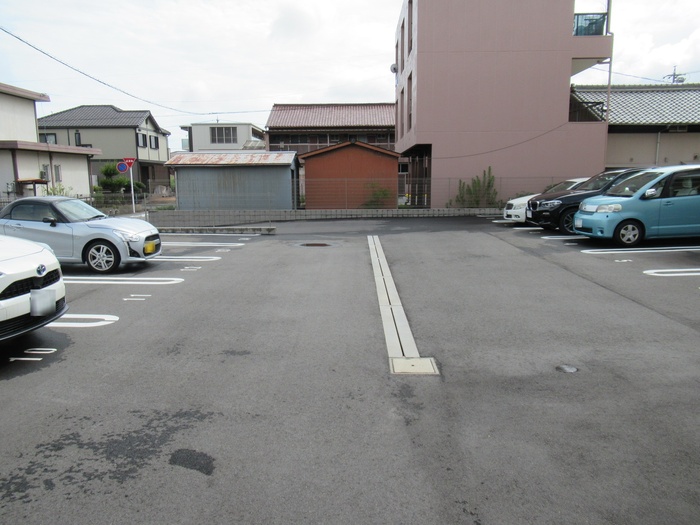21/25 駐車場
