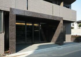 16/16 エントランス