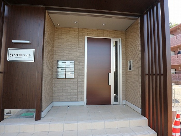 16/20 エントランス