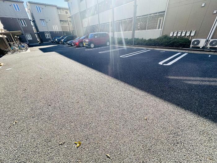 18/18 駐車場