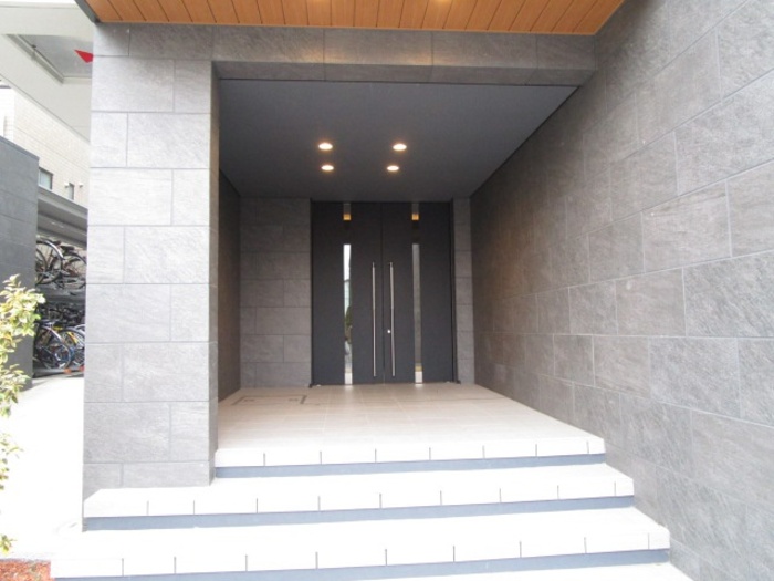 17/18 エントランス