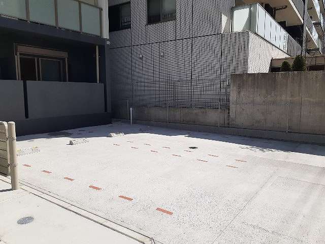 14/20 駐車場