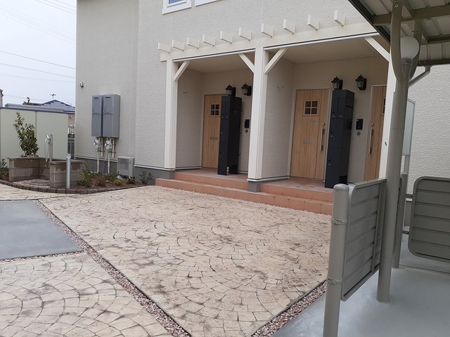 15/21 エントランス