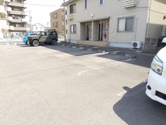 2/2 駐車場