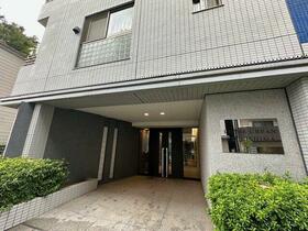 13/13 エントランス