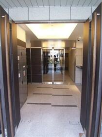 14/14 エントランス