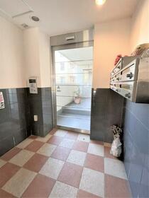 2/4 エントランス