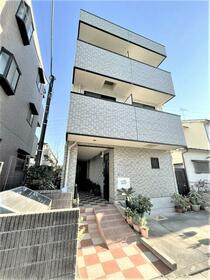 16/16 エントランス