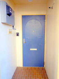 17/30 エントランス