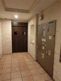 16/16 エントランス