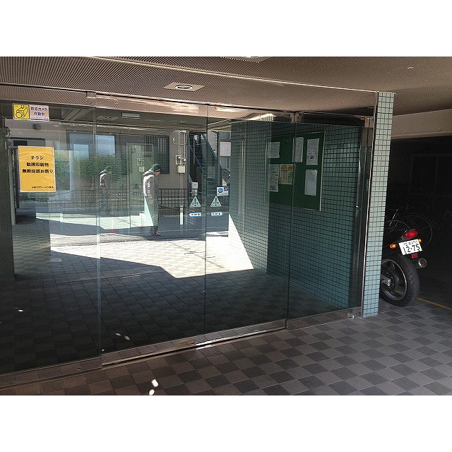 14/17 エントランス