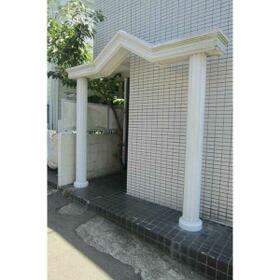 18/20 エントランス