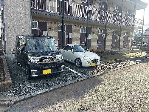 14/14 駐車場