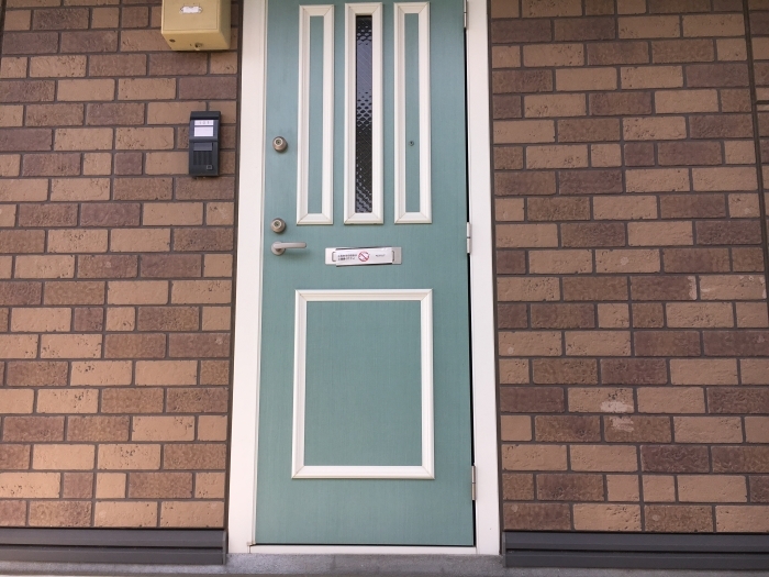 19/27 エントランス