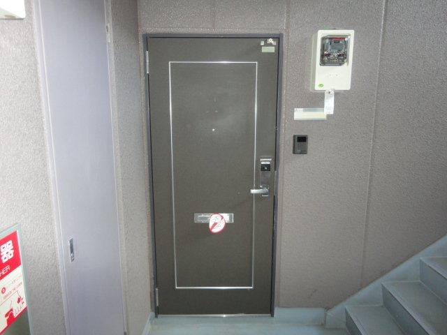 13/30 玄関