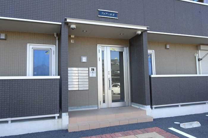 2/4 エントランス