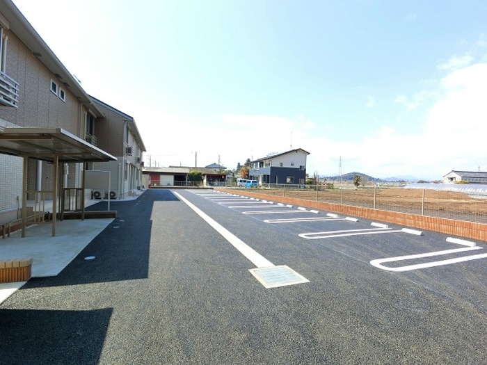 20/22 駐車場