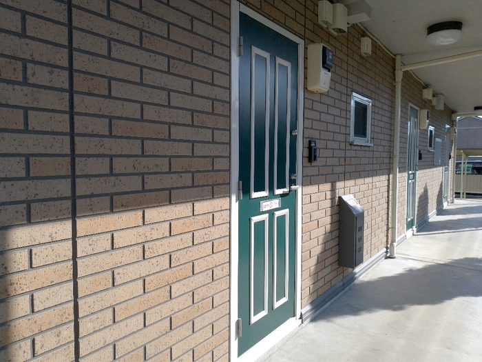 19/30 エントランス