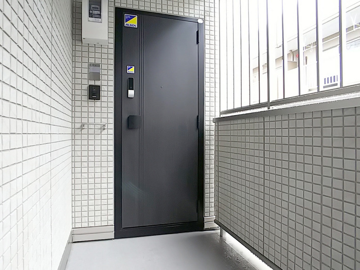 18/22 エントランス