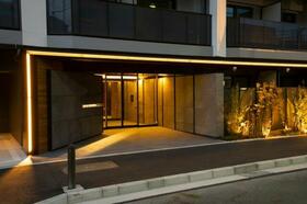 14/15 エントランス