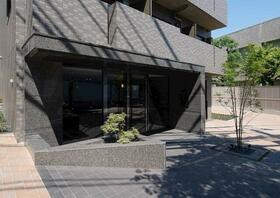 2/2 エントランス