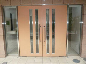 14/14 エントランス