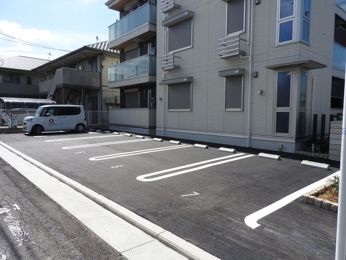 16/22 駐車場