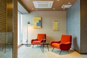 16/16 エントランス