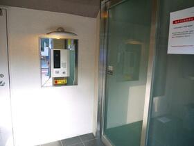 14/14 エントランス