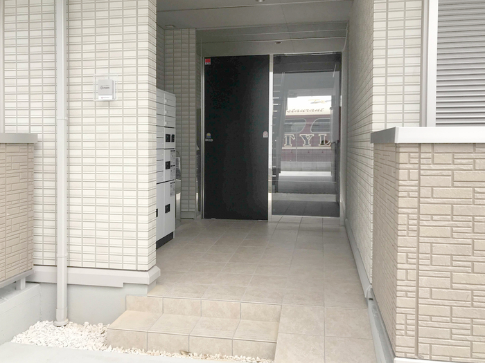 18/29 エントランス