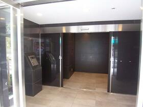 2/2 エントランス