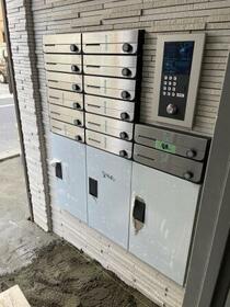 16/17 エントランス