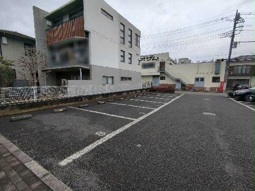 3/3 駐車場