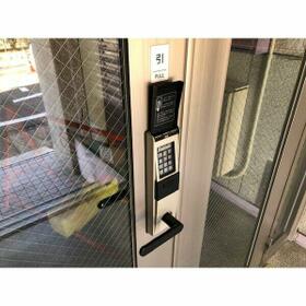 17/17 エントランス